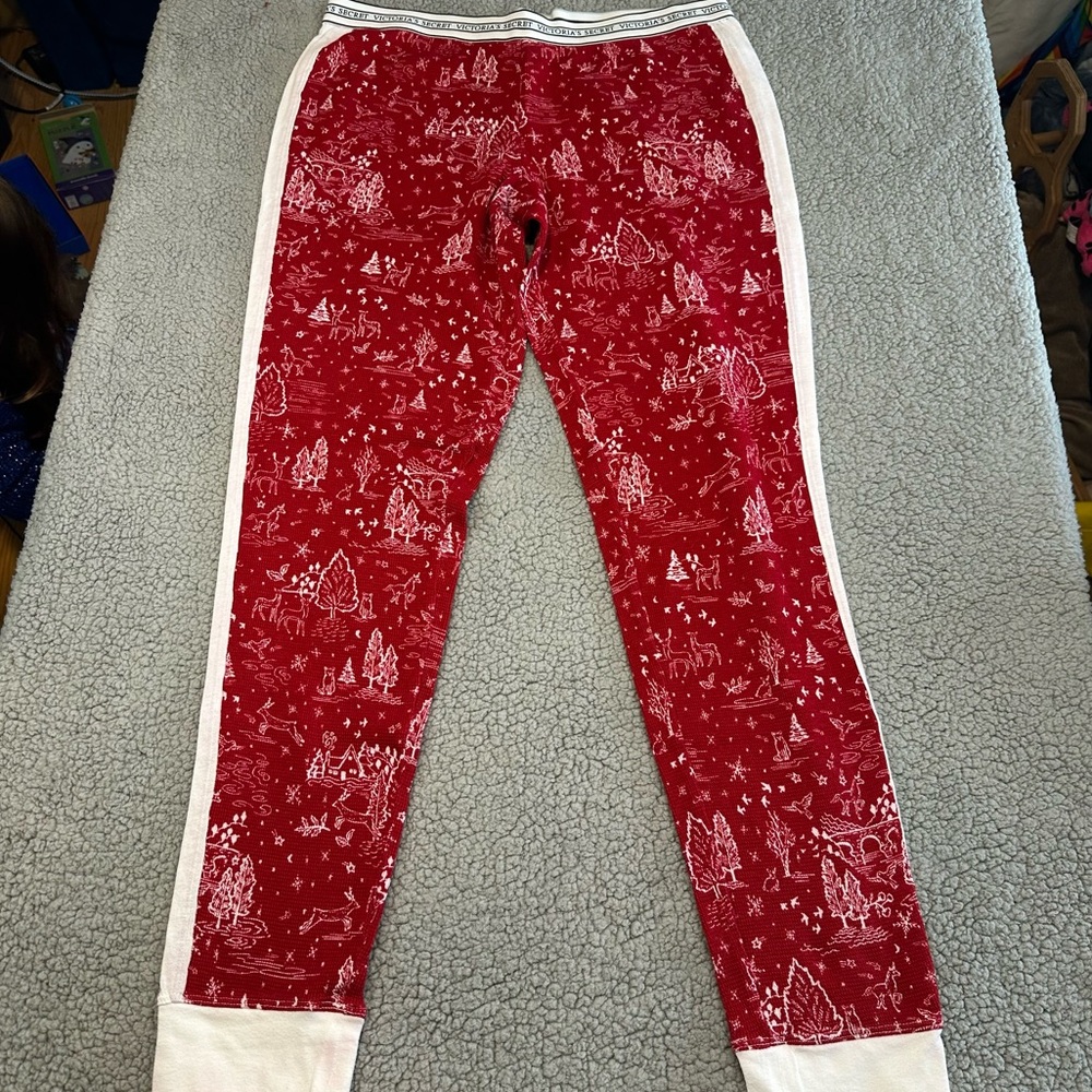 Victoria's Secret Women's Pajamas Medium Red Cream Winter Scene Print Holiday - Picture 6 of 10